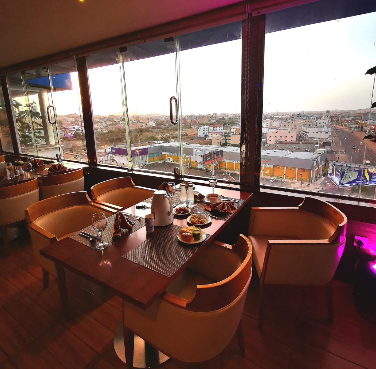 Qasr Al Sahab Hotel Hamisz-Musait Kültér fotó